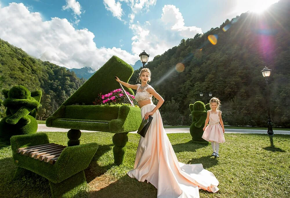 Kleine Gartenbank - Holz, GFK & Kunstrasen - Topiary - Fenke 10 Kleine Gartenbank - Holz, GFK & Kunstrasen - Topiary - Fenke – Bild 8