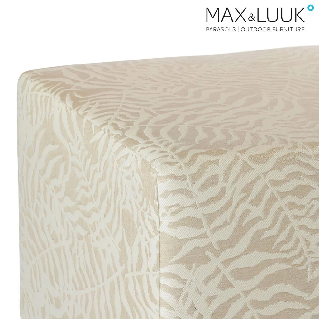 Quaderförmiger Sitzhocker Aus Wetterfesten Materialien Von Max & Luuk - Ian Hocker 4 Quaderförmiger Sitzhocker Aus Wetterfesten Materialien Von Max & Luuk - Ian Hocker – Bild 2